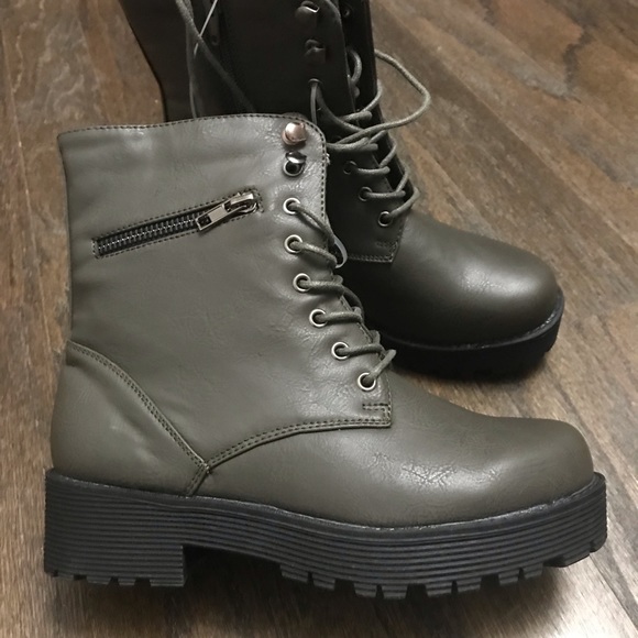 NEW CINAK WOMEN BOOTS WITH ZIPPER SIDE POCKET. COMFORTABLE, STYLISH & QUALITY - Picture 1 of 7